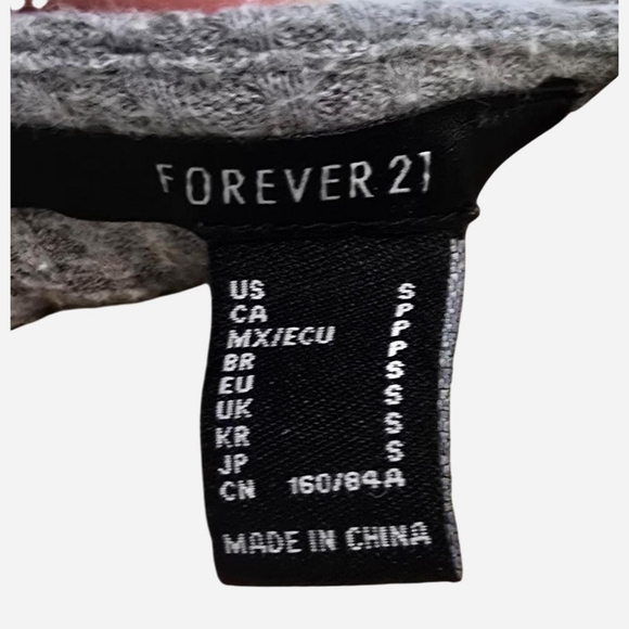 Grey long‎ sleeve crop top with ruched detail - Picture 2 of 2